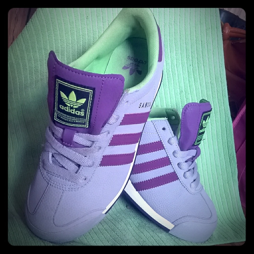 ADIDAS SAMOA Size 4.5 *RARE COLOR* Nearly New